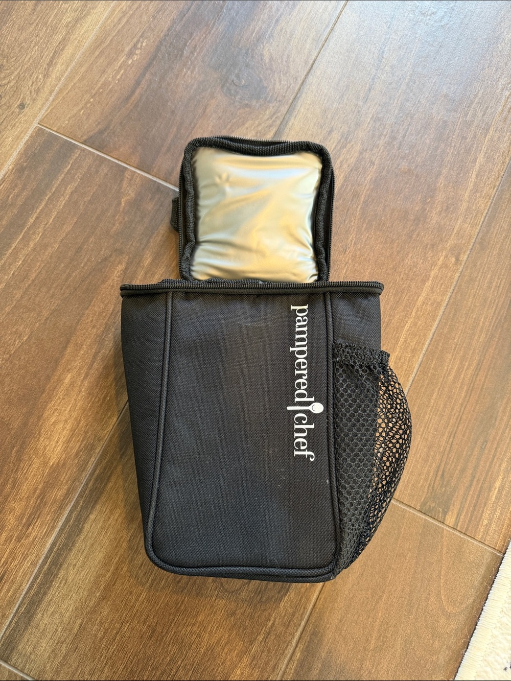 Pampered Chef Black Lunch/Accessory Pouch with Mesh Pocket